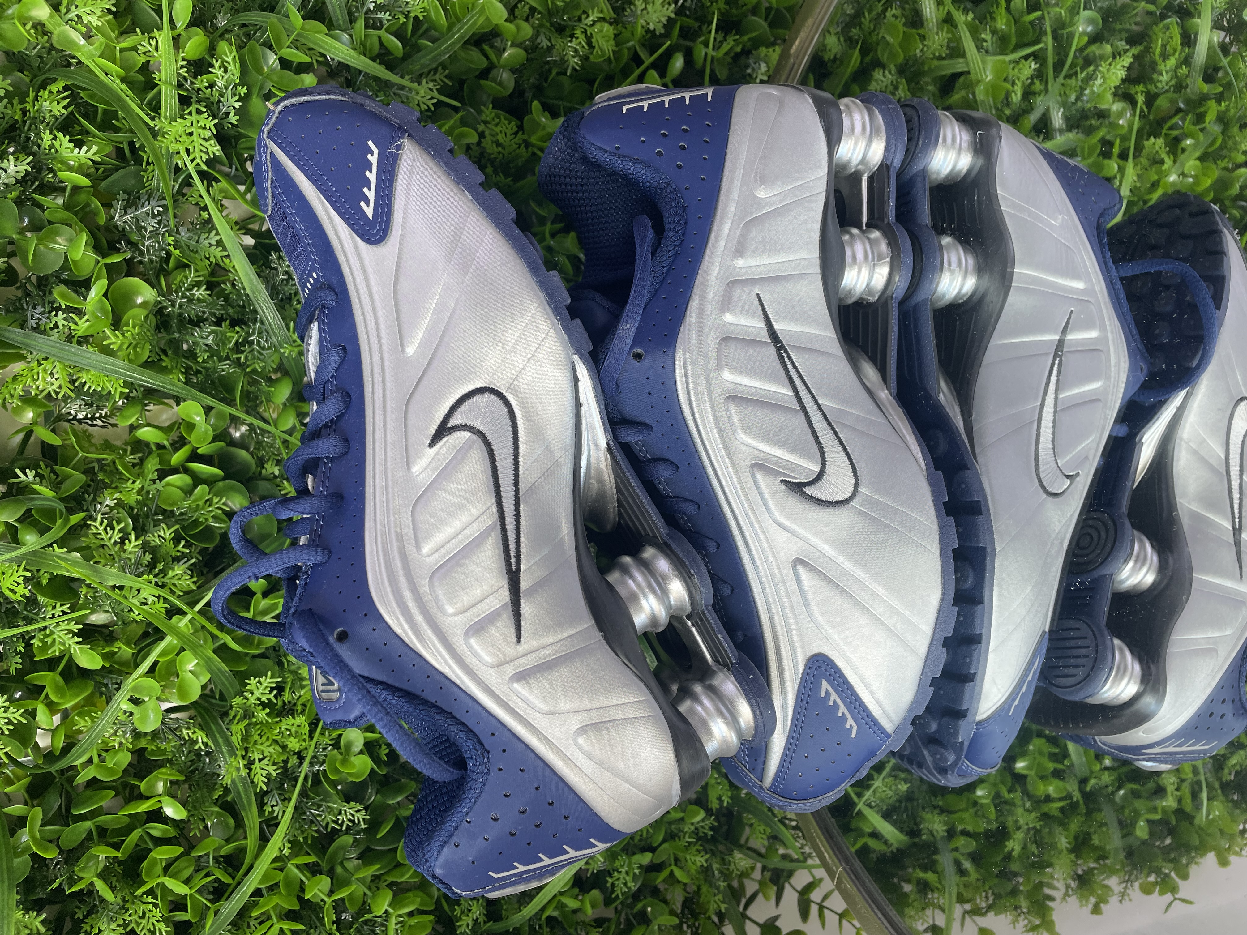 Nike Shox R4